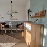 Apartment Penthouse Auszeit, Gerne Mit Hund, Wlan Inkl. Laboe