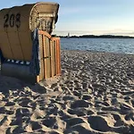 Penthouse Auszeit, Gerne Mit Hund, Wlan Inkl. Laboe