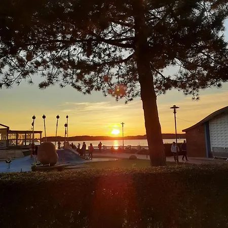 Penthouse Auszeit, Gerne Mit Hund, Wlan Inkl. Laboe