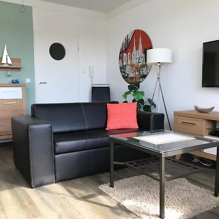 Daire Penthouse Auszeit, Gerne Mit Hund, Wlan Inkl. Laboe